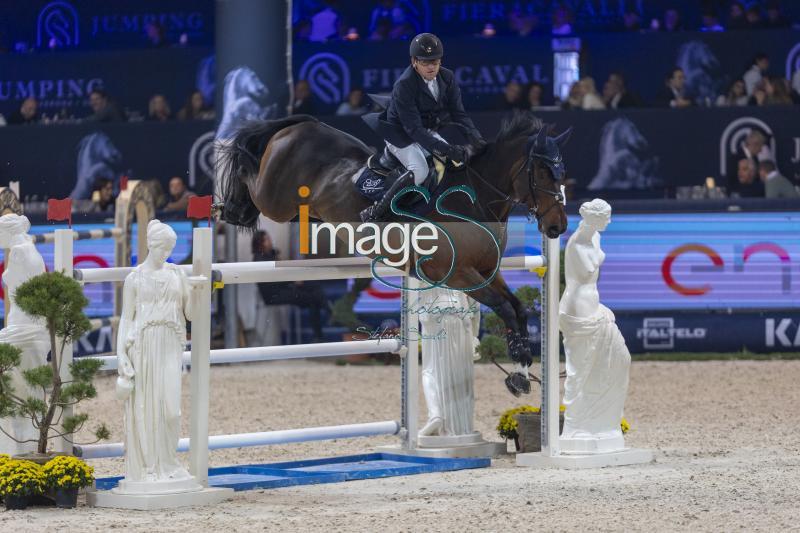 Govoni Gianni (ITA) riding Only Special van Dobby-Home_Verona_20241109_SS358512.jpg